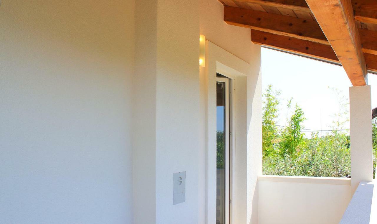 Holiday Home Liberta Krnica Exterior photo